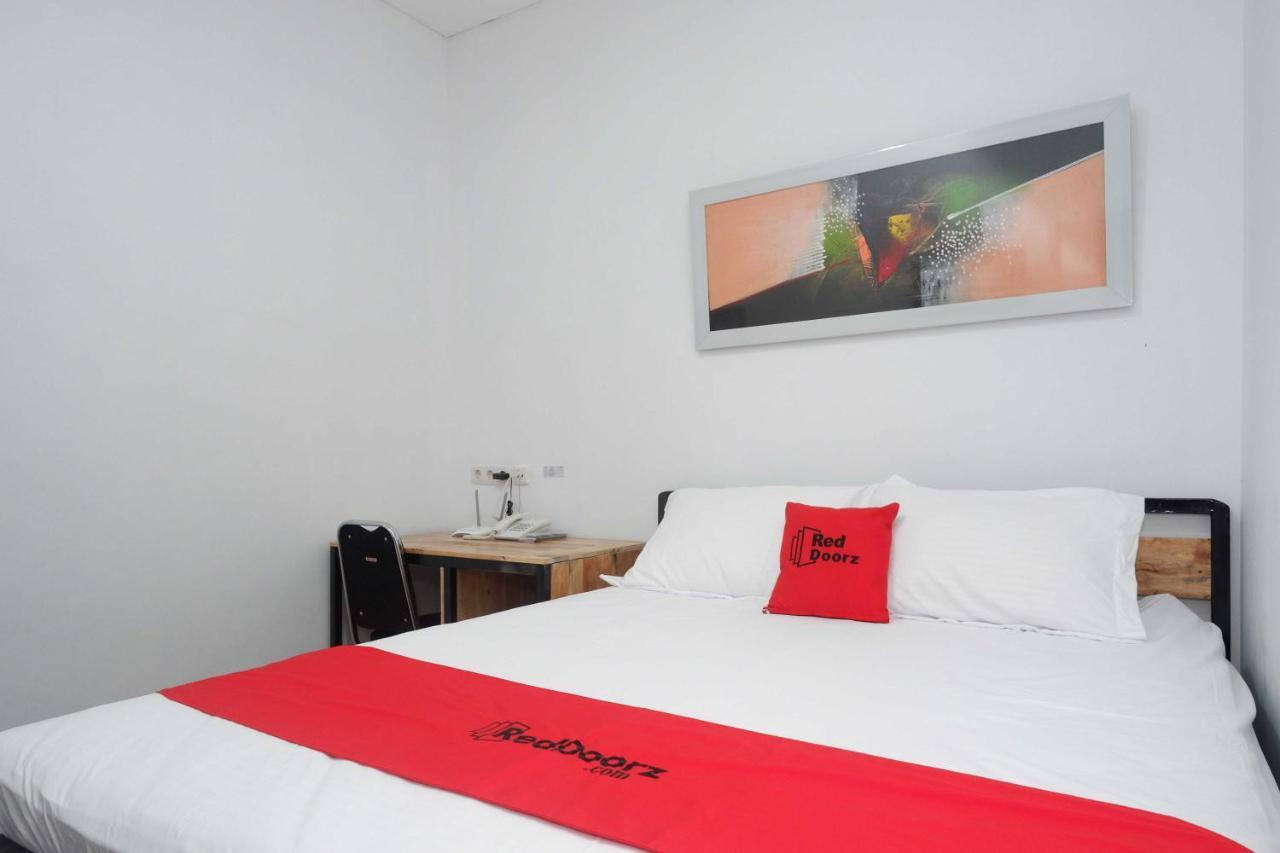 Reddoorz Plus Near Patung Kuda Undip Jatingaleh Exterior photo